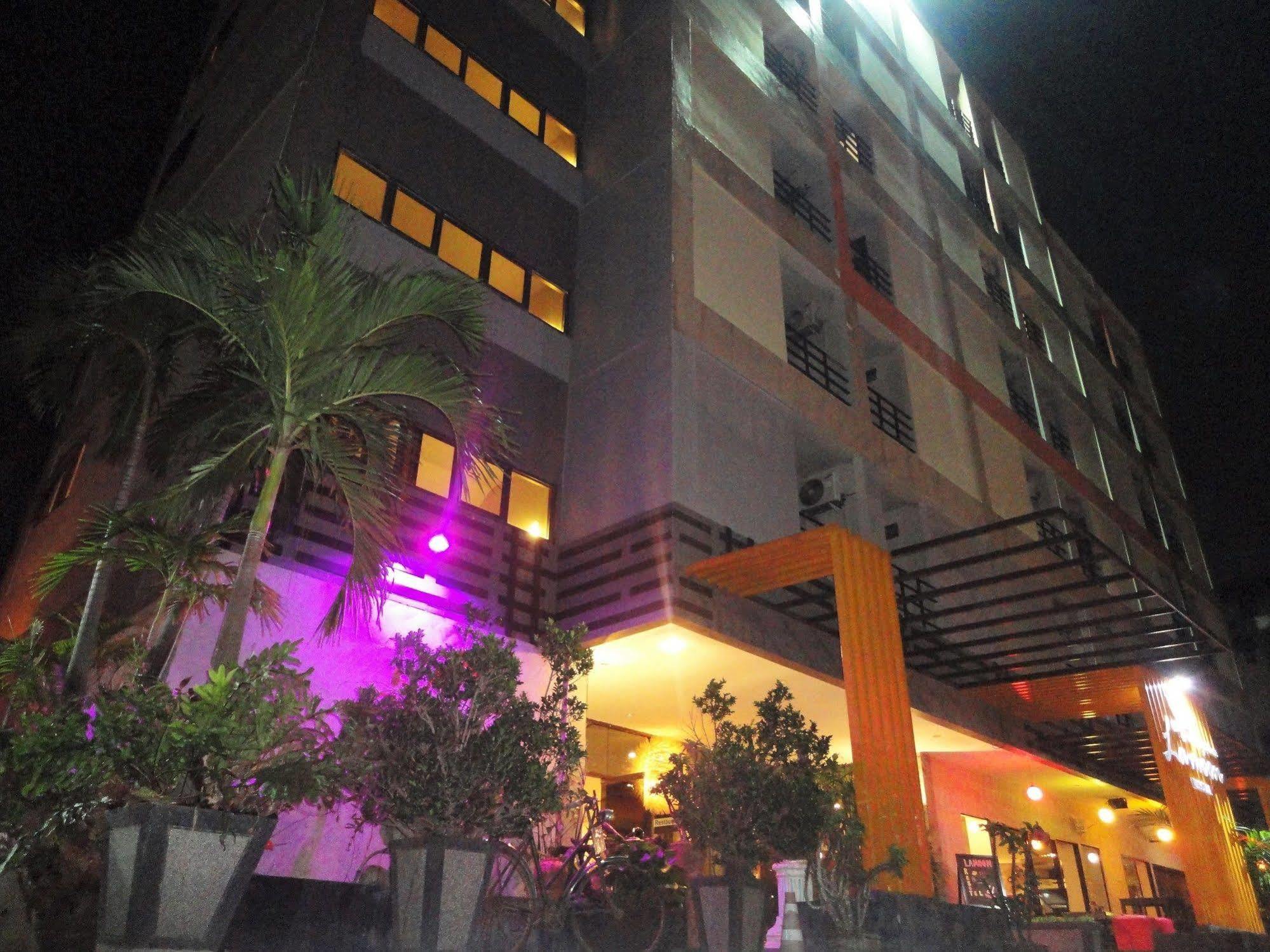 La Moon At Phuket - Sha Extra Plus Bagian luar foto